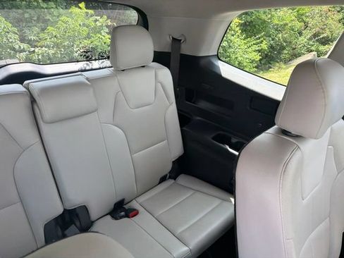 Used 2022 Kia Telluride EX w/ EX Premium Package AWD/4WD image 13