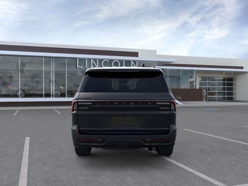 New 2026 Lincoln Navigator Reserve w/ Jet Appearance Package AWD/4WD image 42
