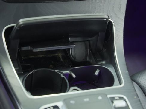 Used 2022 Mercedes-Benz GLC 300 4MATIC w/ Premium Package Lite image 20