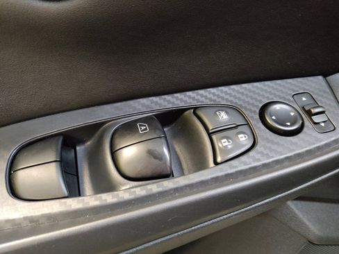Used 2024 Nissan Sentra S FWD image 27