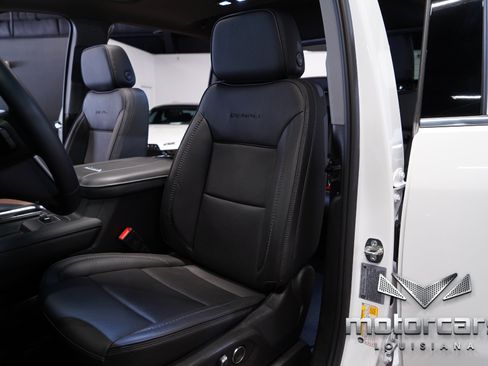 Used 2025 GMC Sierra 2500 Denali w/ Denali Reserve Package AWD/4WD image 28
