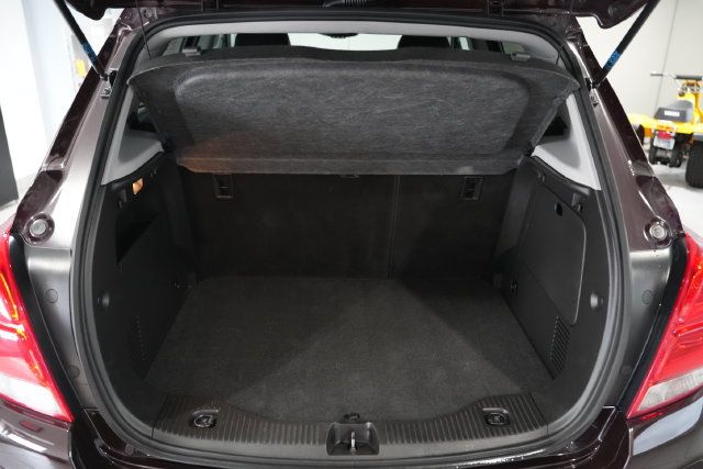 Used 2021 Chevrolet Trax LT AWD/4WD image 9