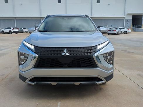 Used 2022 Mitsubishi Eclipse Cross SE FWD image 2