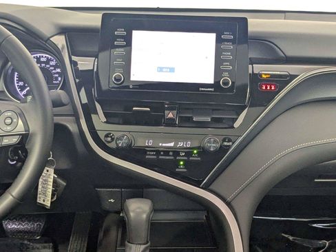 Used 2024 Toyota Camry SE FWD image 40