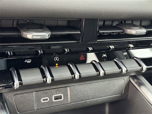 New 2026 GMC Canyon Elevation image 16