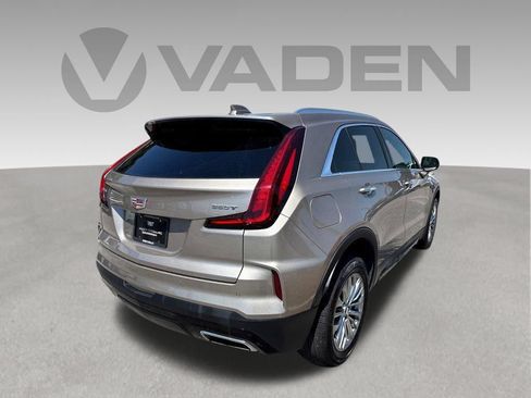 Used 2025 Cadillac XT4 Premium Luxury FWD image 20