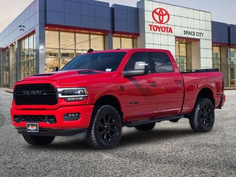 Used 2023 RAM 2500 Laramie w/ Night Edition AWD/4WD image 2