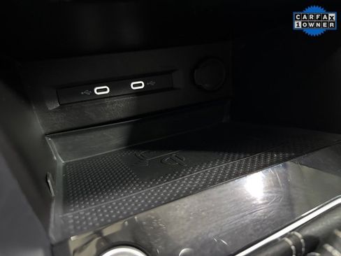 Used 2023 Volkswagen Taos SE w/ Black Wheel Package image 20