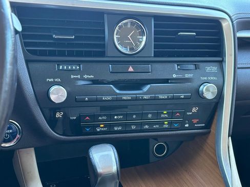 Used 2018 Lexus RX 450h AWD image 23