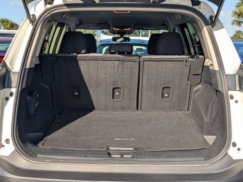 Used 2023 Nissan Rogue SV image 11