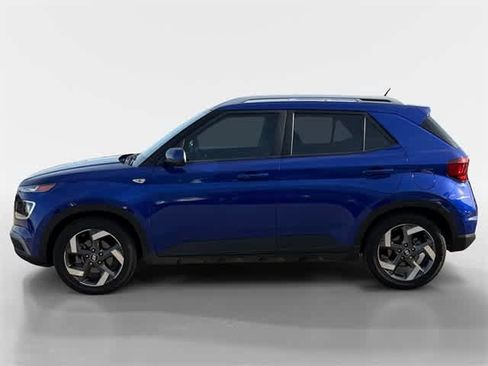 Certified 2023 Hyundai Venue SEL image 2