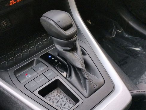 Used 2024 Toyota RAV4 LE image 16