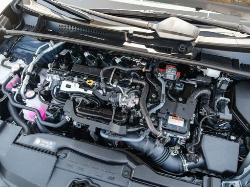 Used 2023 Toyota Prius LE FWD image 28