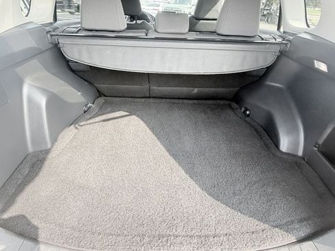 Used 2025 Toyota RAV4 XLE FWD image 29
