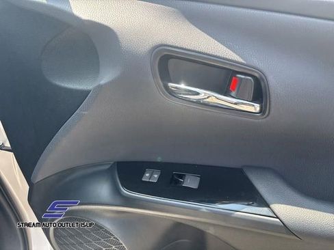 Used 2022 Toyota Prius Prime LE FWD image 14