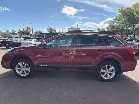 Used 2013 Subaru Outback 2.5i Premium AWD/4WD image 4