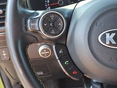 Used 2016 Kia Soul + w/ Audio Package FWD image 21