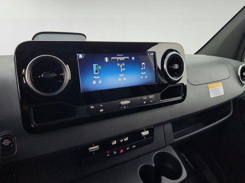 New 2026 Mercedes-Benz Sprinter 2500 image 10