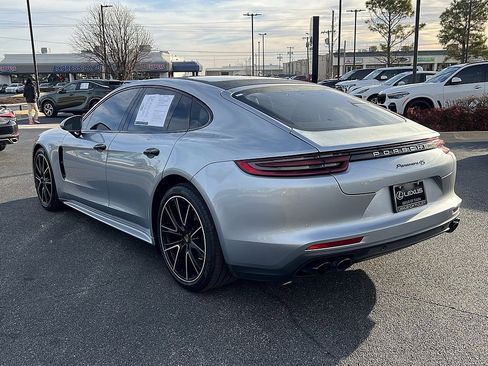 Used 2018 Porsche Panamera 4S image 5