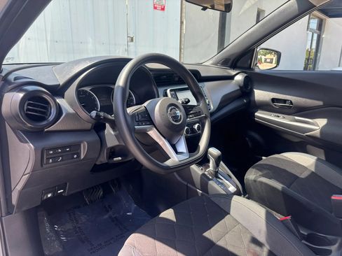 Used 2020 Nissan Kicks S FWD image 15