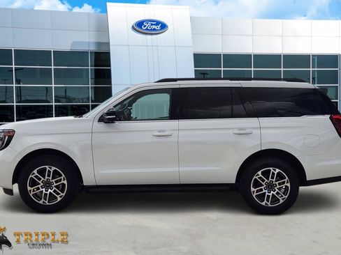 New 2026 Ford Expedition Active AWD/4WD image 3