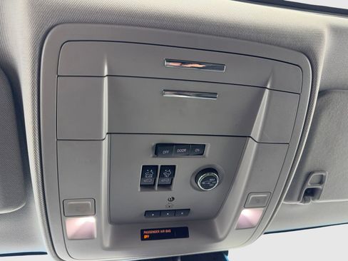 Used 2019 GMC Yukon SLT image 33