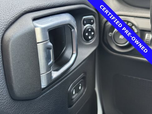 Used 2021 Jeep Wrangler Unlimited Sahara AWD/4WD image 23
