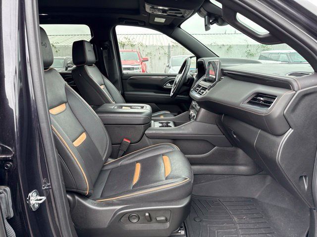 Used 2024 GMC Yukon XL AT4 w/ AT4 Premium Package AWD/4WD image 9