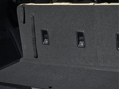 New 2026 Subaru Ascent Limited image 9