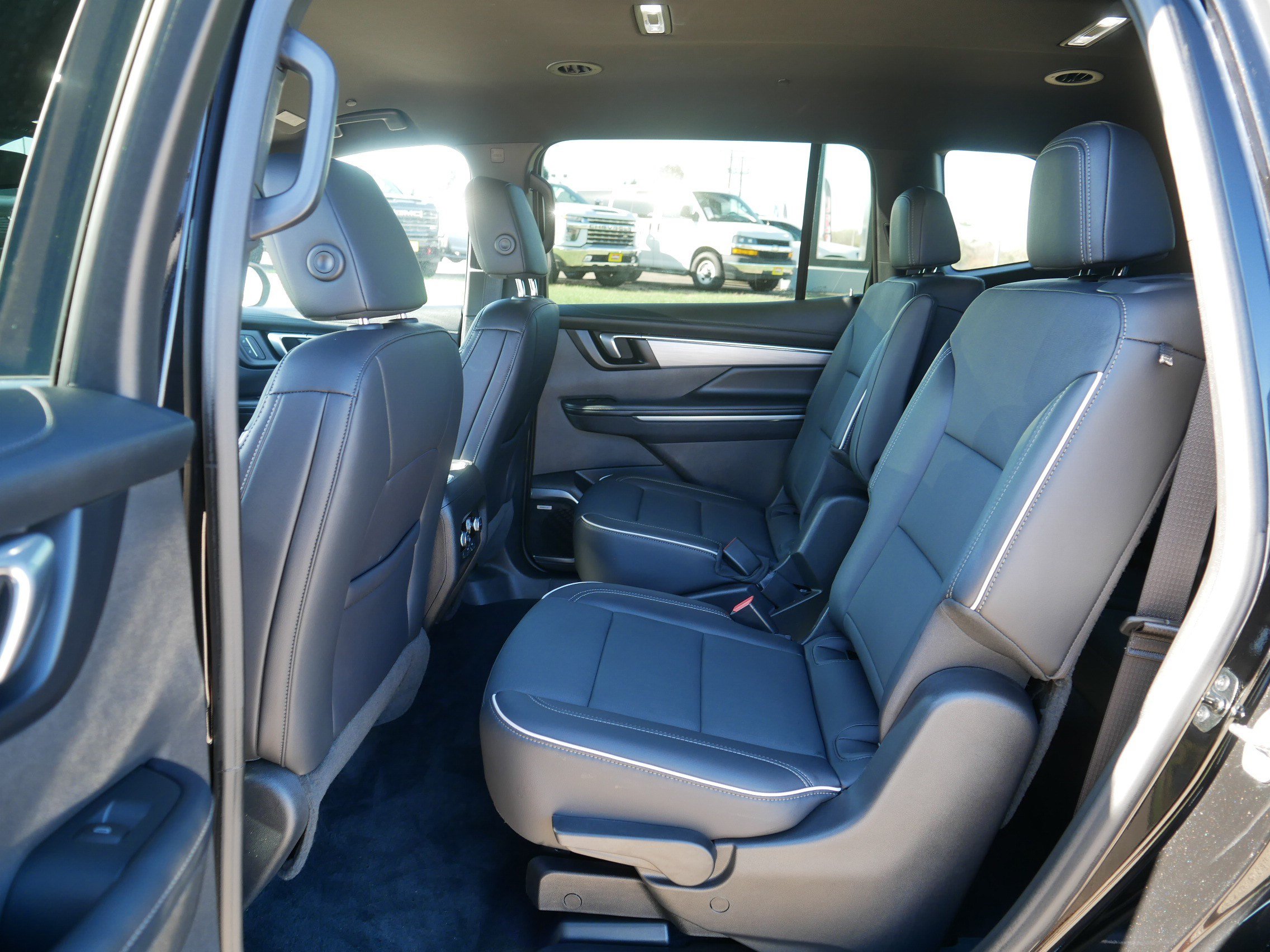 Used 2026 Buick Enclave Preferred AWD/4WD image 34