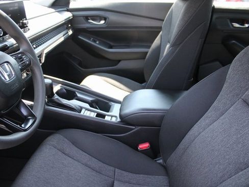Used 2024 Honda Accord EX image 9