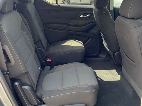 Used 2019 Chevrolet Traverse LT FWD image 15