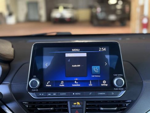Used 2023 Nissan Altima 2.5 SR AWD/4WD image 30