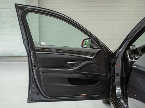 Used 2015 BMW 535i xDrive Sedan image 30