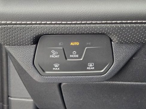 New 2026 Volkswagen Atlas Cross Sport SEL R-Line AWD/4WD image 22