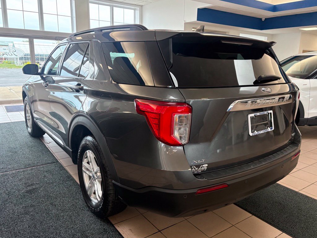 Used 2020 Ford Explorer XLT w/ Comfort Package AWD/4WD image 3