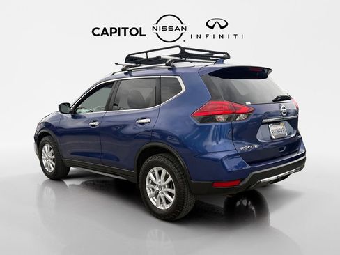 Used 2017 Nissan Rogue SV image 7