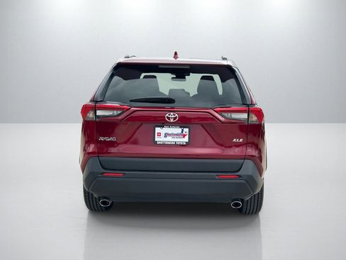 Used 2020 Toyota RAV4 XLE Premium FWD image 6