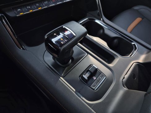 Certified 2024 GMC Sierra 1500 AT4 w/ Technology Package image 33