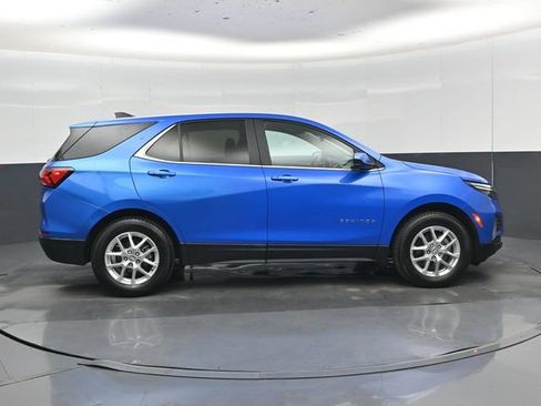 Used 2024 Chevrolet Equinox LT AWD/4WD image 2