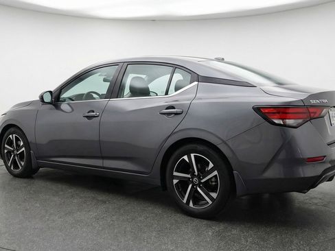 Used 2025 Nissan Sentra SV image 6