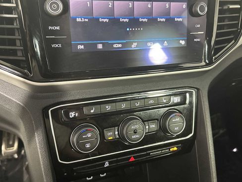 Used 2022 Volkswagen Atlas Cross Sport SEL R-Line image 48