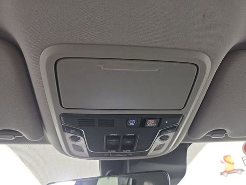Used 2019 Honda Pilot Elite image 24