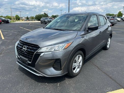 Used 2023 Nissan Kicks S FWD image 7