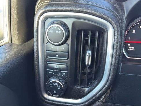 Used 2020 Chevrolet Silverado 3500 LT image 23