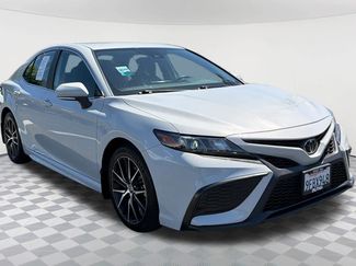 Used 2023 Toyota Camry SE FWD video 3