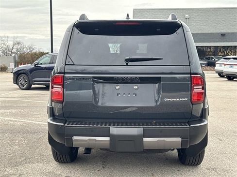 Used 2025 Toyota Land Cruiser image 6