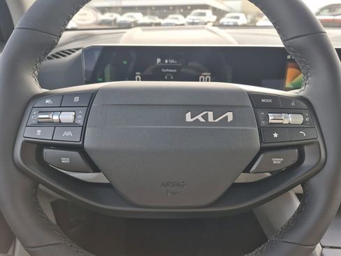 New 2026 Kia Sportage EX image 18