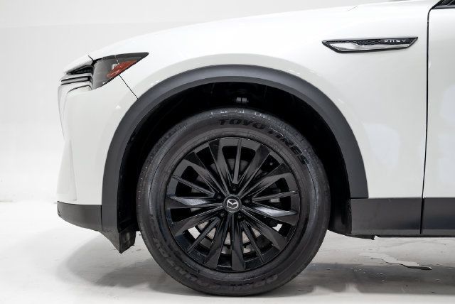 Used 2024 MAZDA CX-90 Plug-In Hybrid w/ Preferred AWD/4WD image 32