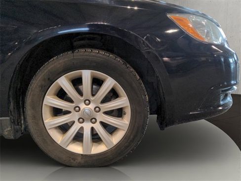Used 2012 Chrysler 200 Touring image 16